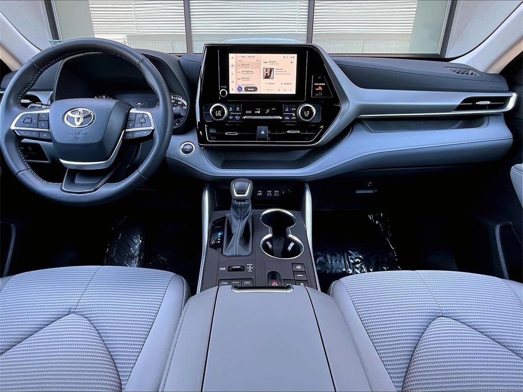 used 2024 Toyota Highlander car, priced at $38,250