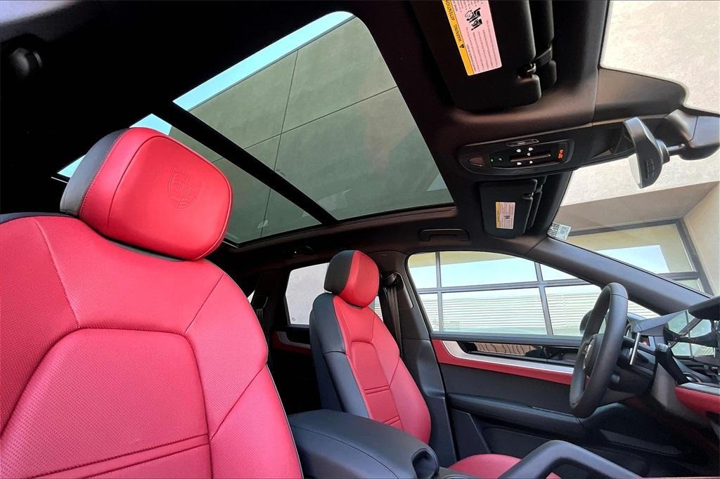 new 2025 Porsche Cayenne car, priced at $104,105