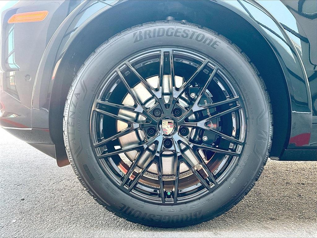 new 2025 Porsche Cayenne car, priced at $132,445