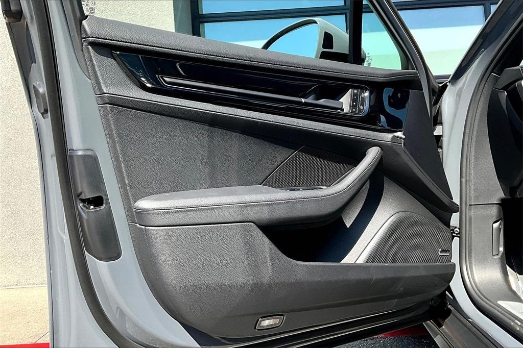 new 2025 Porsche Panamera car, priced at $115,445