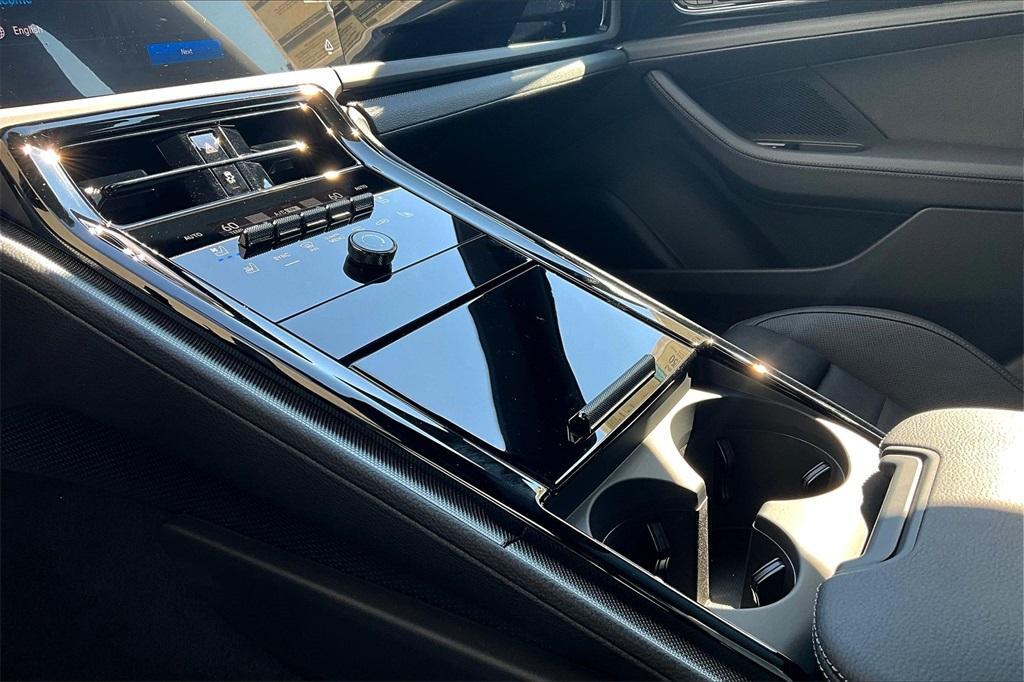 new 2025 Porsche Panamera car, priced at $115,445