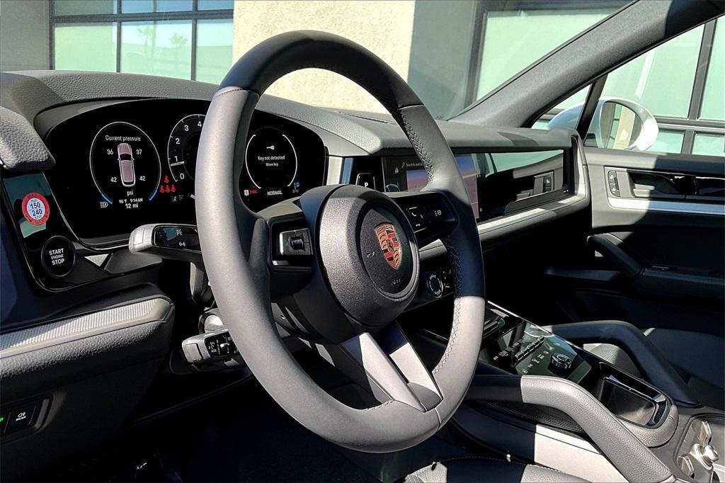 new 2025 Porsche Cayenne car, priced at $94,725