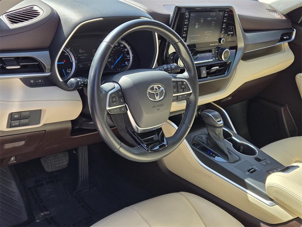 used 2021 Toyota Highlander Hybrid car, priced at $38,250