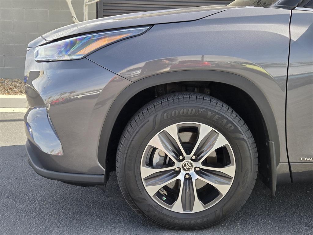 used 2021 Toyota Highlander Hybrid car, priced at $38,250