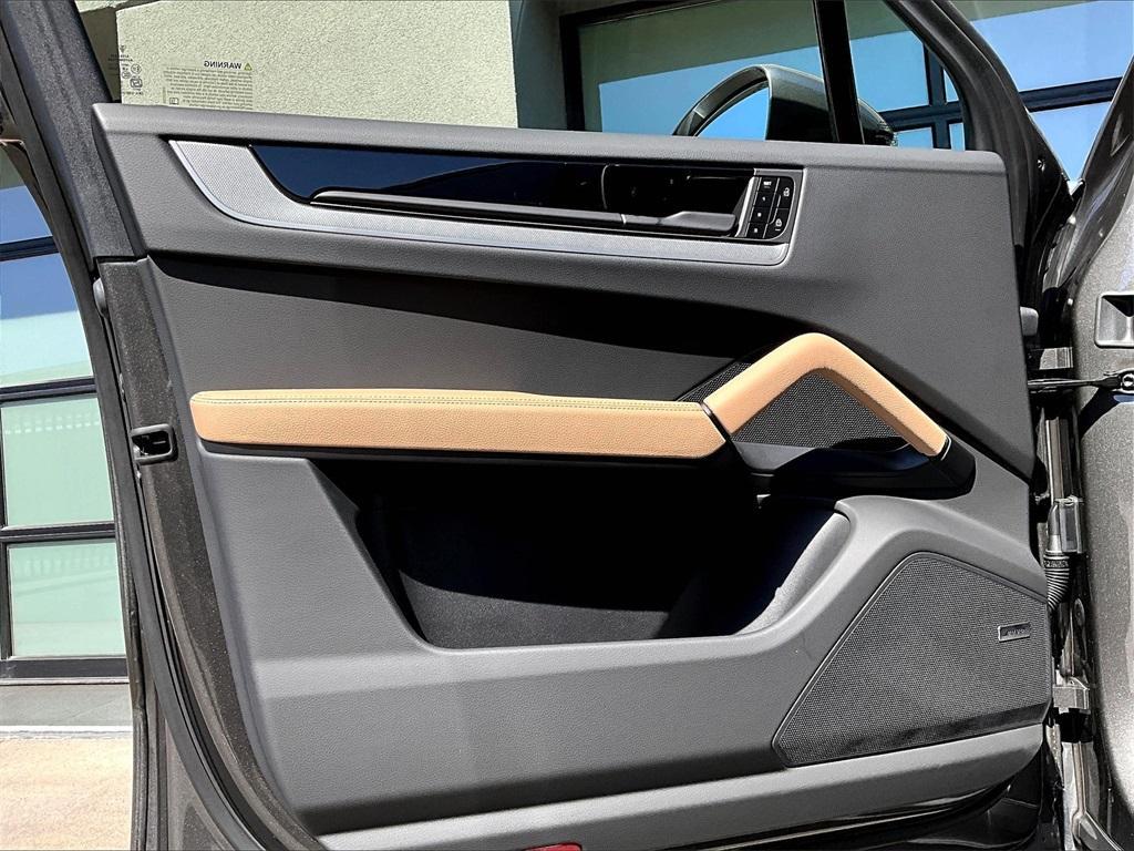 new 2025 Porsche Cayenne car, priced at $101,815
