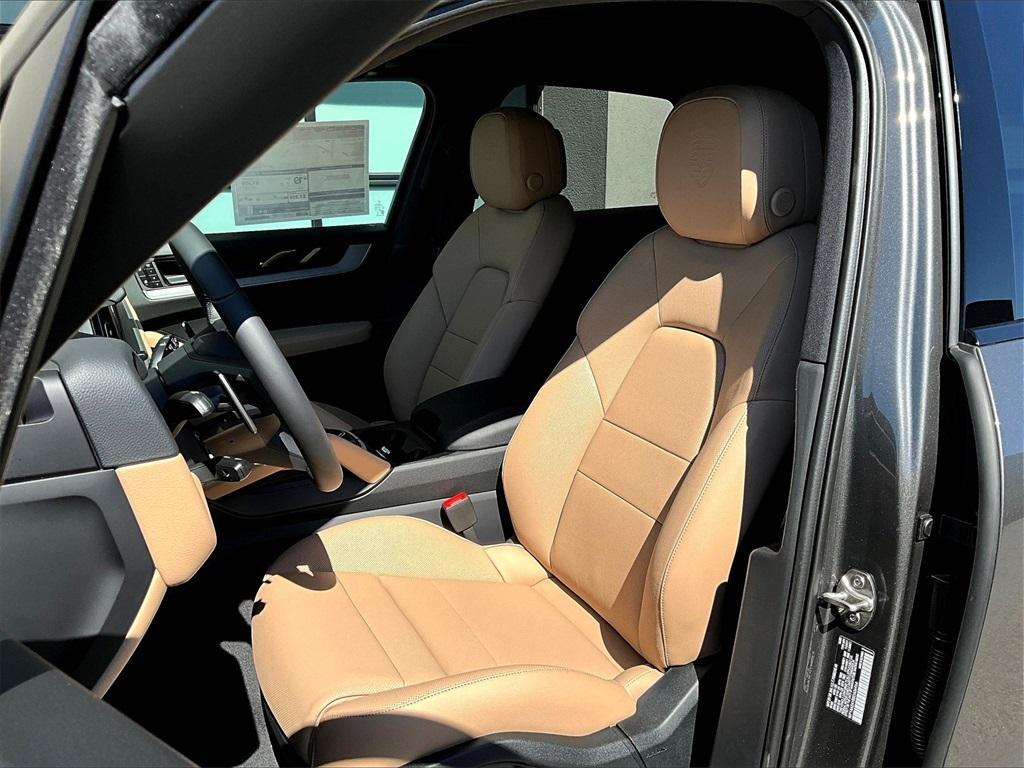 new 2025 Porsche Cayenne car, priced at $101,815