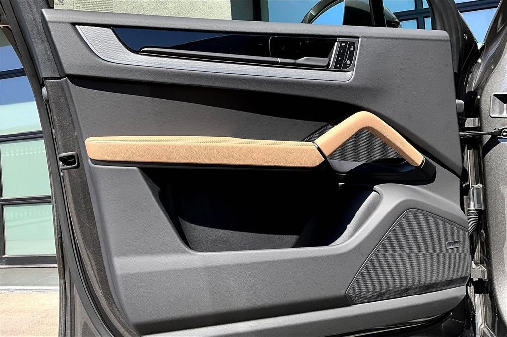 new 2025 Porsche Cayenne car, priced at $101,815