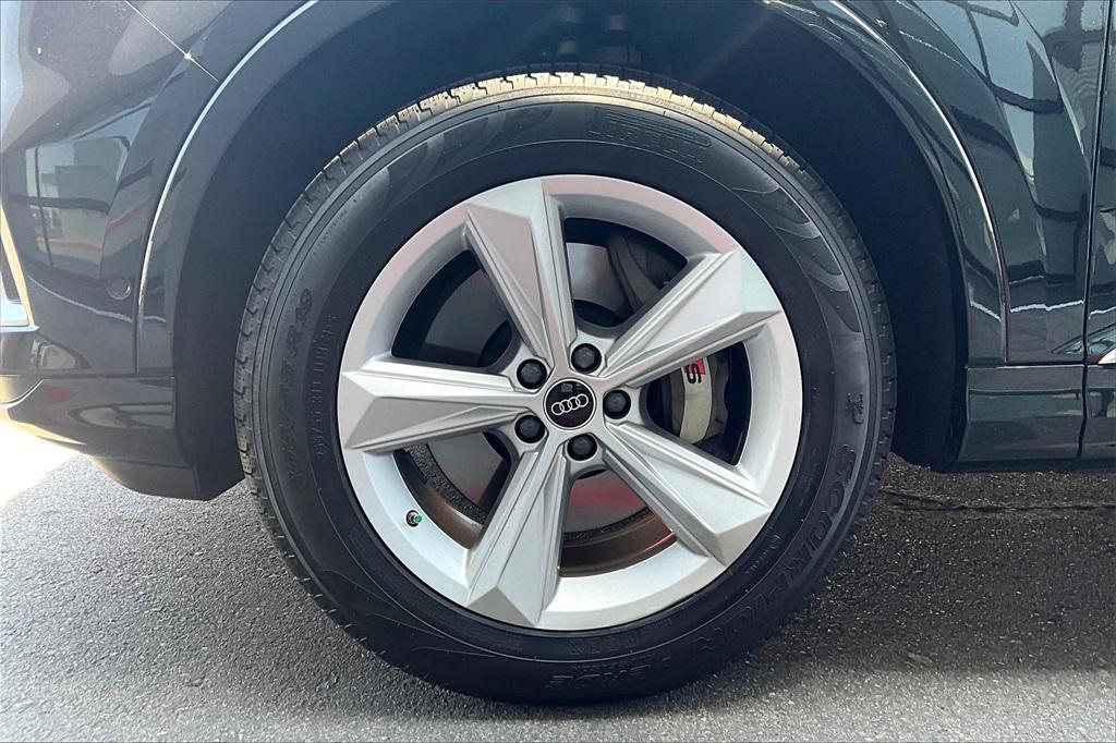 used 2023 Audi Q7 car, priced at $45,000