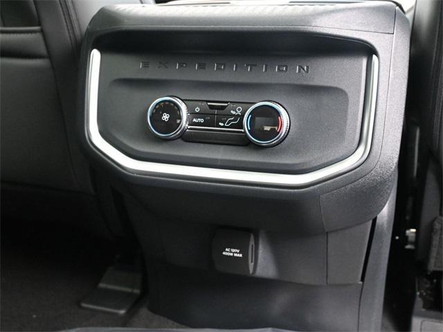 new 2025 Ford Expedition car, priced at $65,542