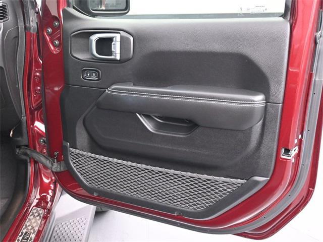 used 2021 Jeep Gladiator car, priced at $34,624