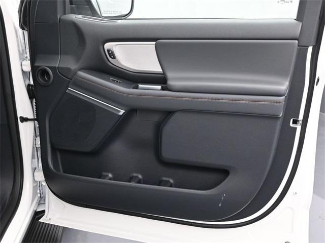 new 2025 Ford Expedition car, priced at $69,637