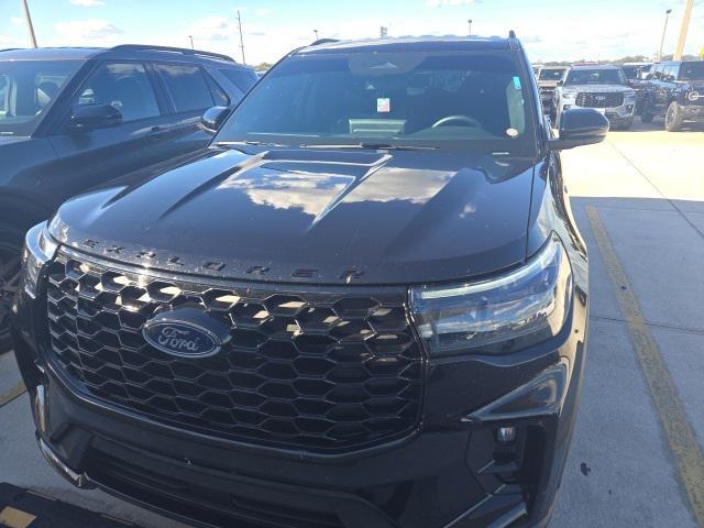 used 2025 Ford Explorer car, priced at $42,716