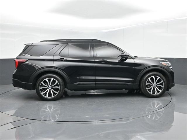 used 2025 Ford Explorer car, priced at $39,995