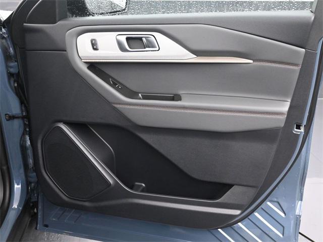 new 2025 Ford Explorer car, priced at $38,582