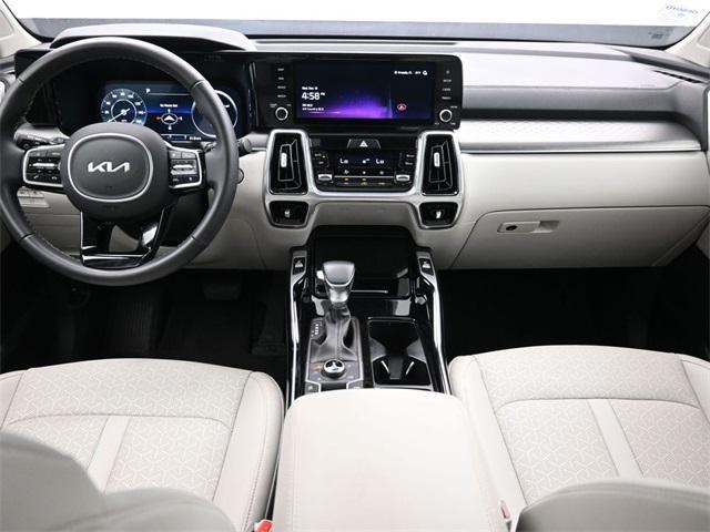 used 2023 Kia Sorento car, priced at $35,156