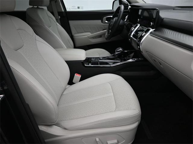 used 2023 Kia Sorento car, priced at $35,156