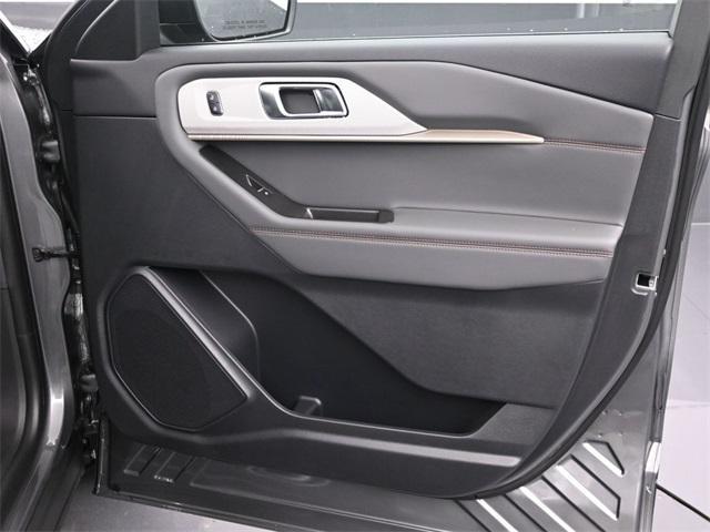 new 2025 Ford Explorer car, priced at $38,229