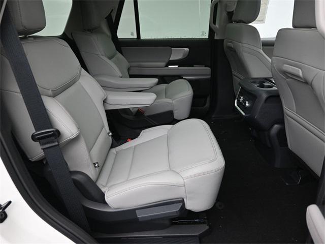 new 2025 Ford Expedition car, priced at $69,089
