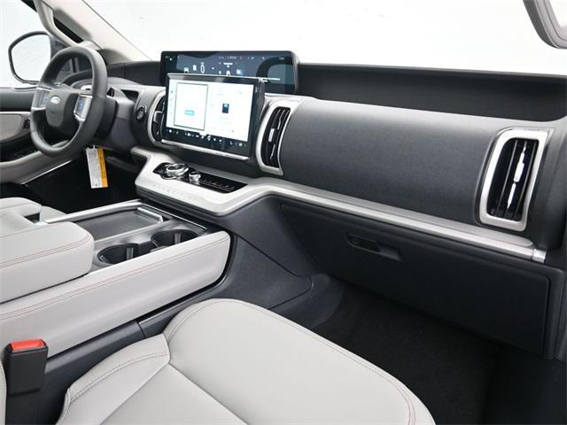 new 2025 Ford Expedition car, priced at $69,089