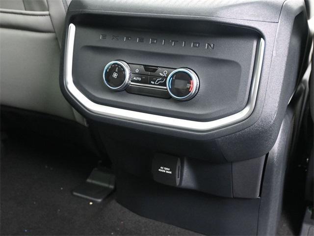 new 2025 Ford Expedition car, priced at $69,089