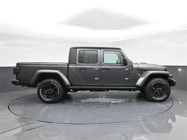 used 2021 Jeep Gladiator car, priced at $33,276