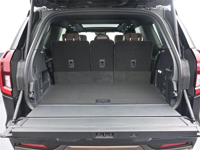 new 2025 Ford Expedition car, priced at $87,480