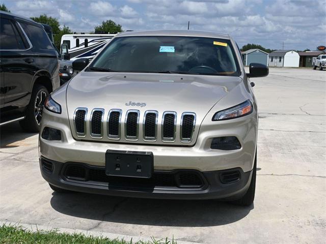 used 2015 Jeep Cherokee car, priced at $11,718