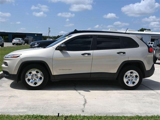 used 2015 Jeep Cherokee car, priced at $11,718