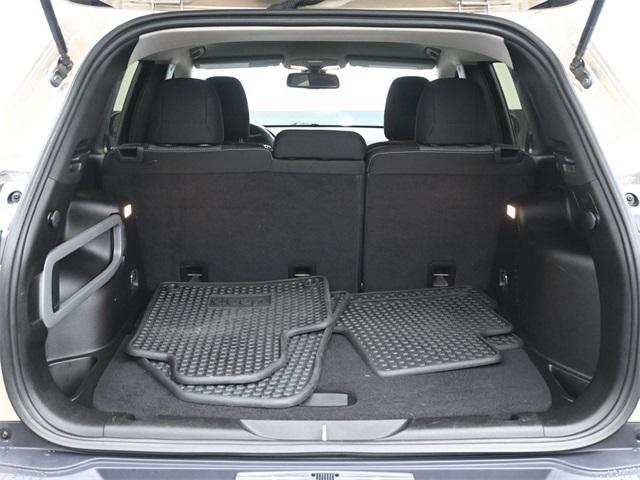 used 2015 Jeep Cherokee car, priced at $10,516