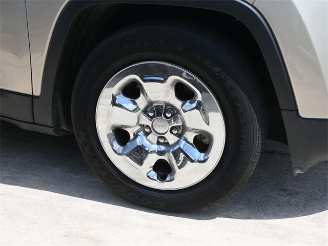 used 2015 Jeep Cherokee car, priced at $11,718