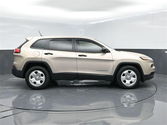 used 2015 Jeep Cherokee car, priced at $10,516