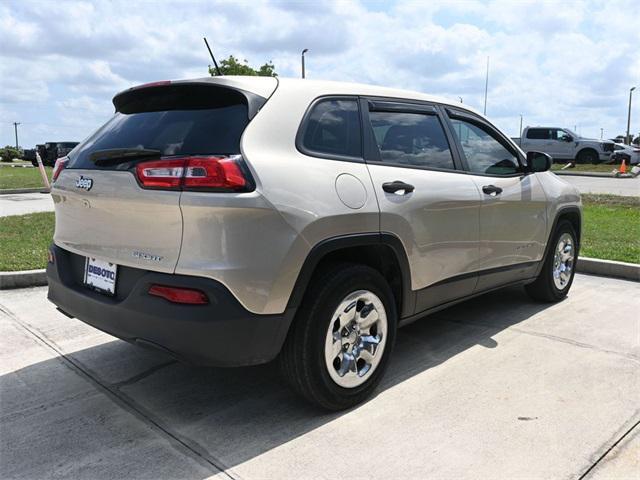 used 2015 Jeep Cherokee car, priced at $11,718