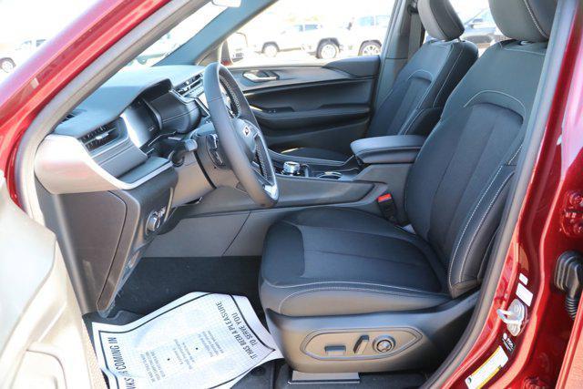 new 2025 Jeep Grand Cherokee L car, priced at $43,003