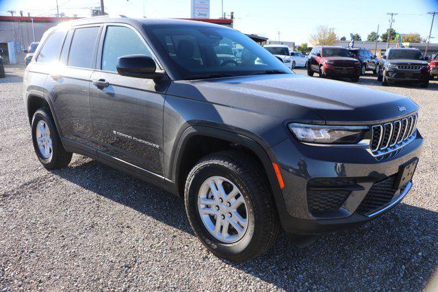 new 2025 Jeep Grand Cherokee car, priced at $40,715