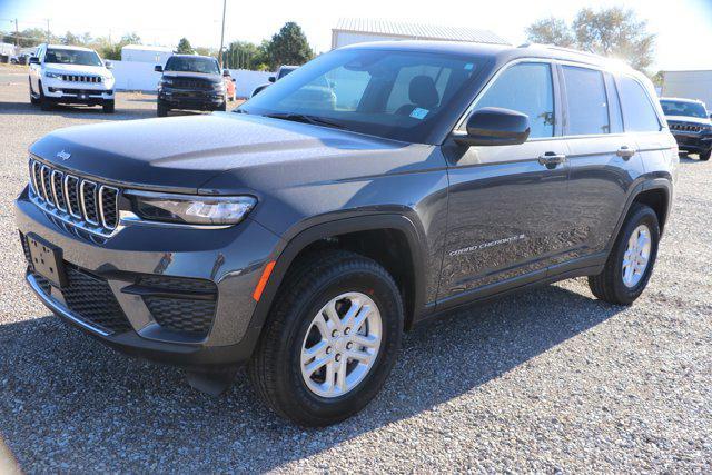 new 2025 Jeep Grand Cherokee car, priced at $41,802