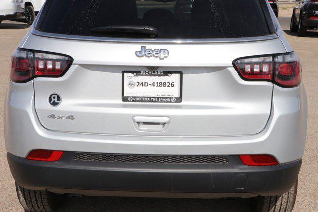 new 2025 Jeep Compass car, priced at $28,090