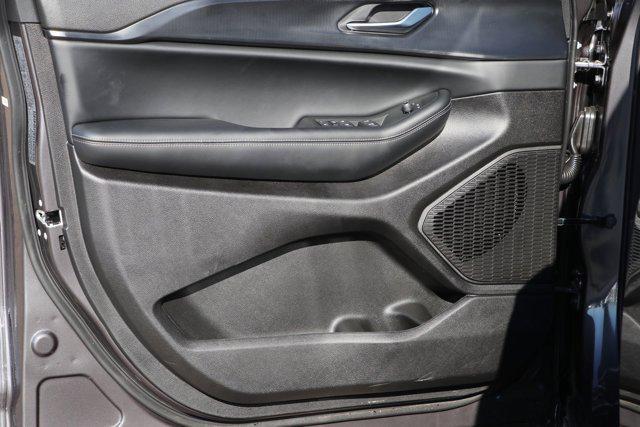 new 2025 Jeep Grand Cherokee L car, priced at $43,003