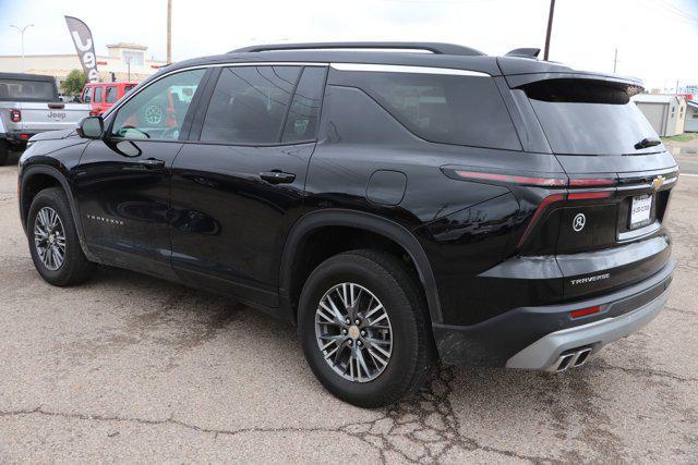 used 2024 Chevrolet Traverse car, priced at $41,218
