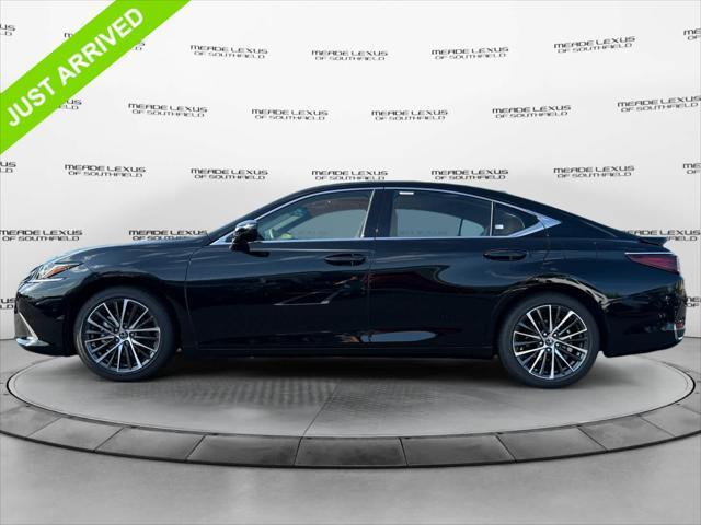 new 2025 Lexus ES 300h car, priced at $51,020