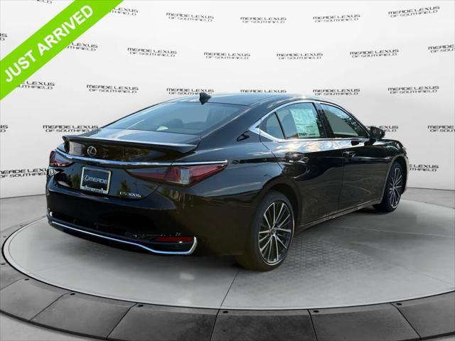 new 2025 Lexus ES 300h car, priced at $51,020