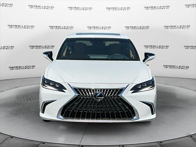 new 2024 Lexus ES 300h car, priced at $54,716