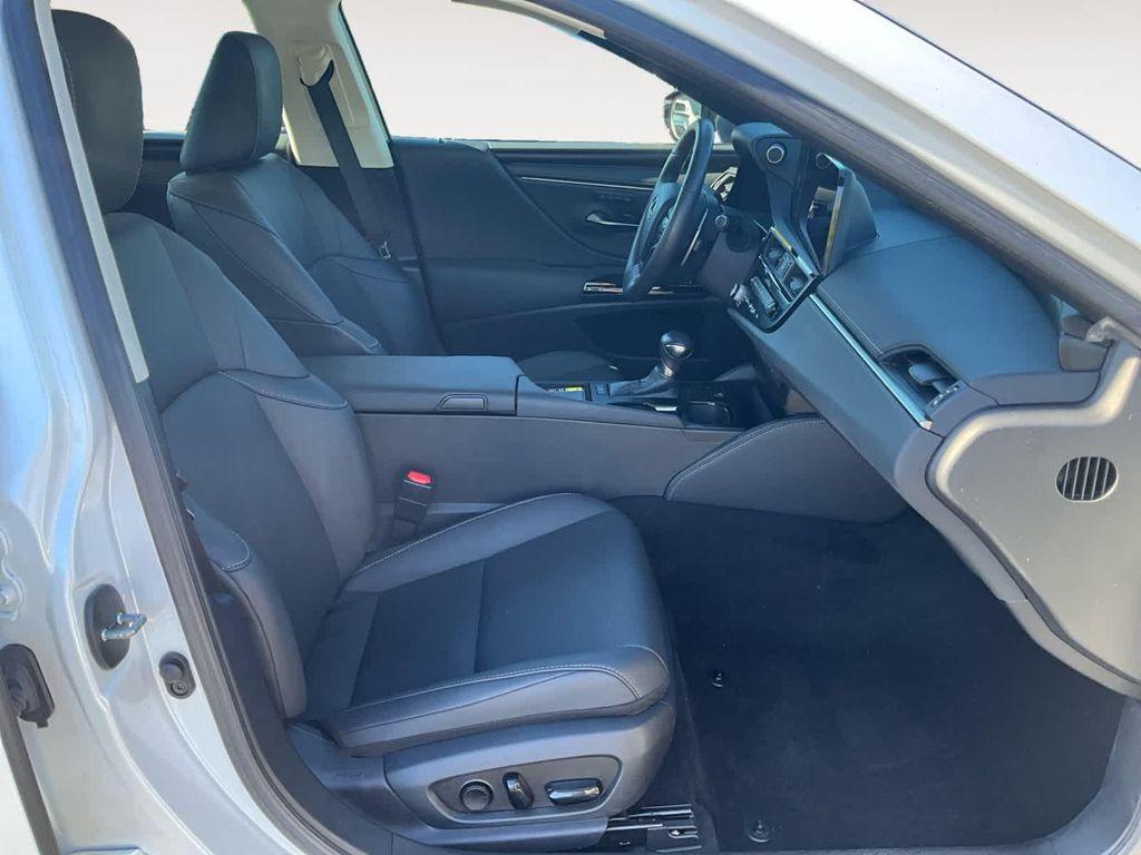 used 2023 Lexus ES 350 car, priced at $37,800
