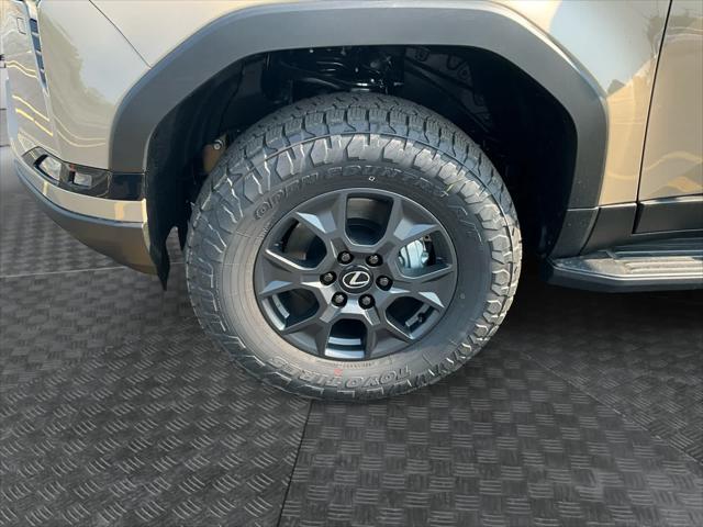 new 2025 Lexus GX 550 car, priced at $85,334