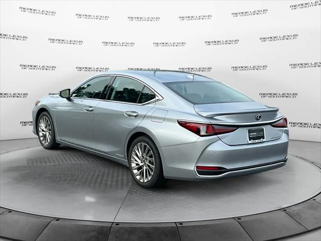 used 2022 Lexus ES 300h car, priced at $40,780