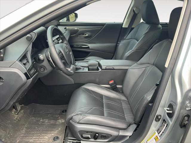 used 2022 Lexus ES 300h car, priced at $40,780