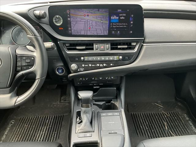 used 2022 Lexus ES 300h car, priced at $40,780