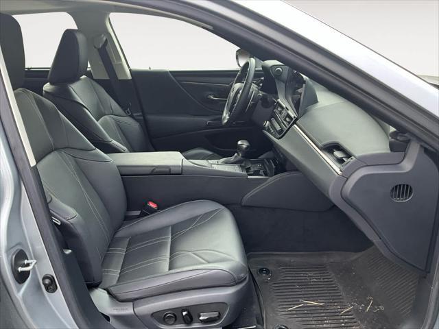 used 2022 Lexus ES 300h car, priced at $40,780