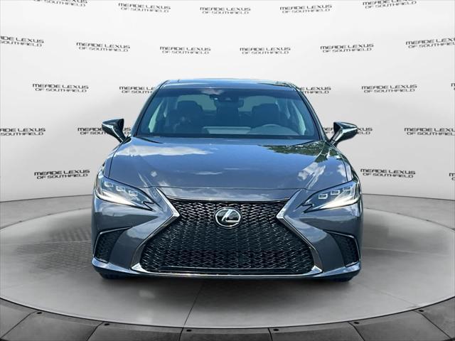 new 2025 Lexus ES 300h car, priced at $52,844