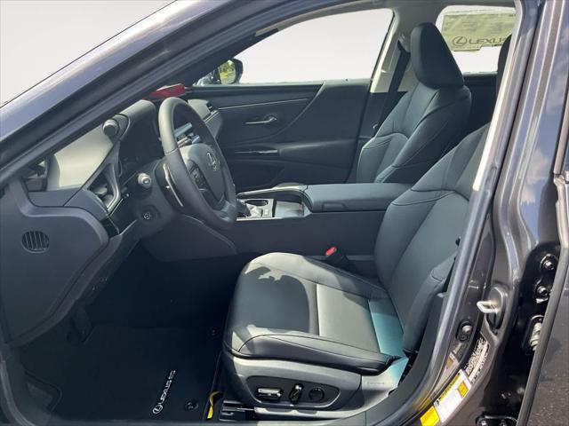 new 2025 Lexus ES 300h car, priced at $52,844