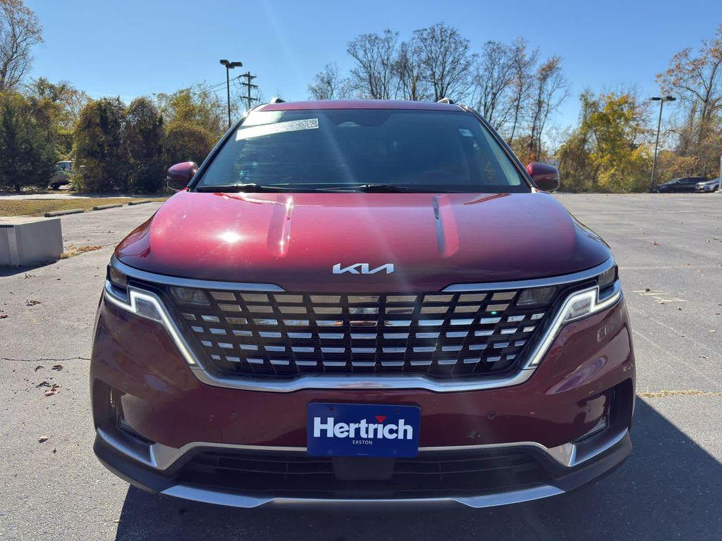 used 2024 Kia Carnival car, priced at $35,790